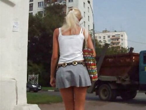 Tânăra nimfomană a o ...